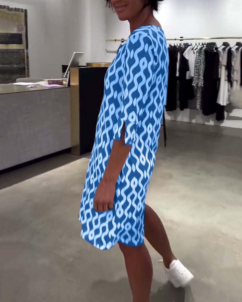 Ludmila - Zomerjurk met grafische print en v-hals voor dames