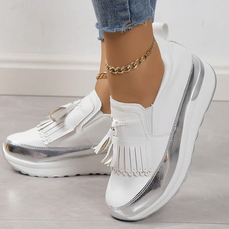 Solveig - Dames sneakers met plateauzool en sierlijke franjes