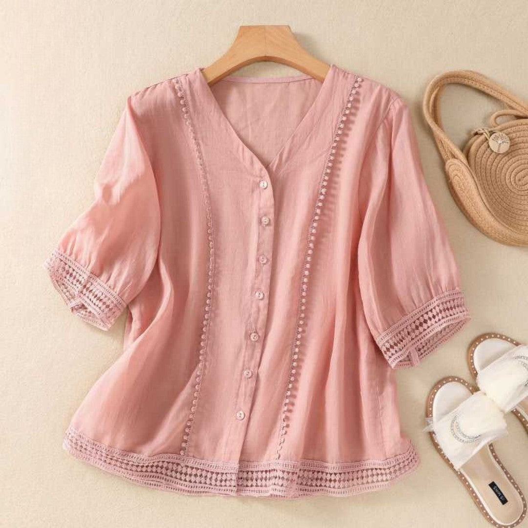 Rhiannon - V-hals knoopblouse met kantdetails voor dames