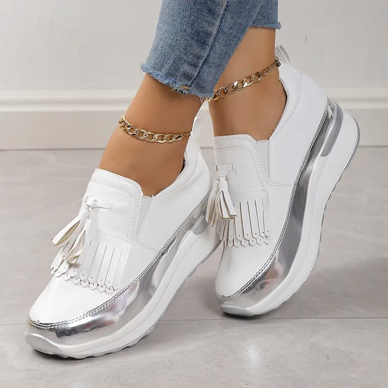 Solveig - Dames sneakers met plateauzool en sierlijke franjes