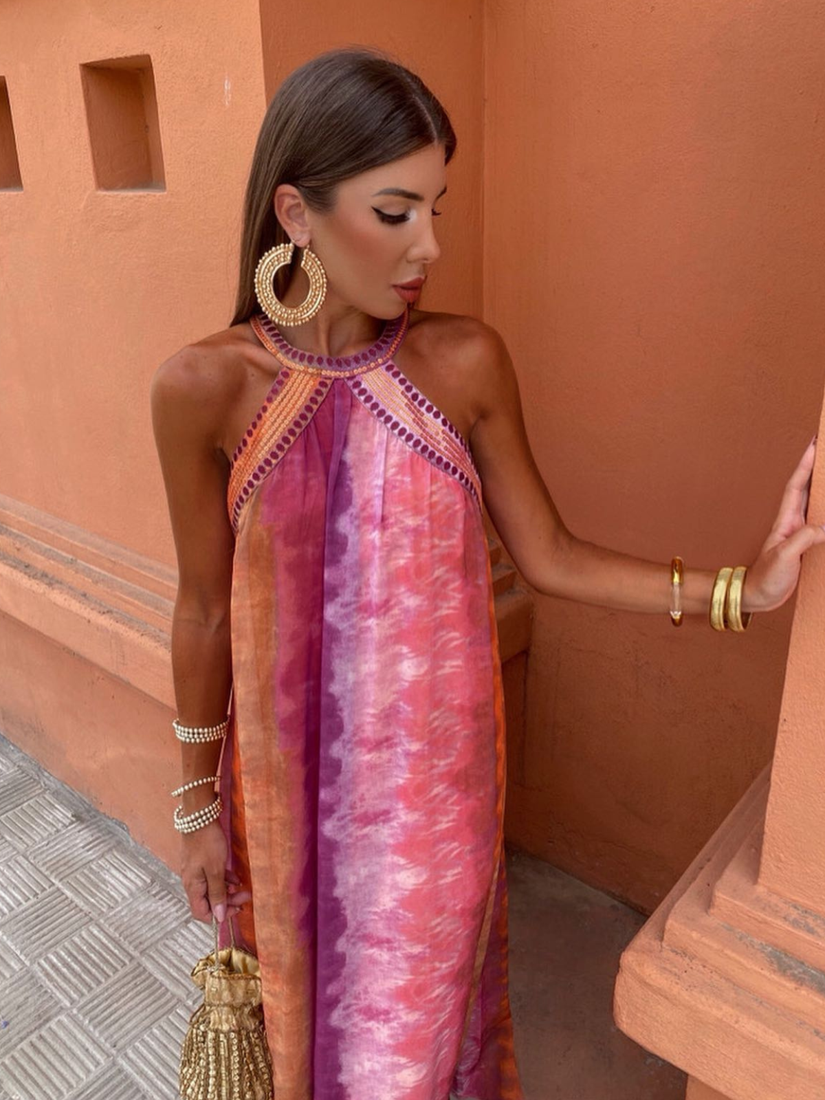 Melike - Maxi damesjurk met halternek en vloeiend silhouet