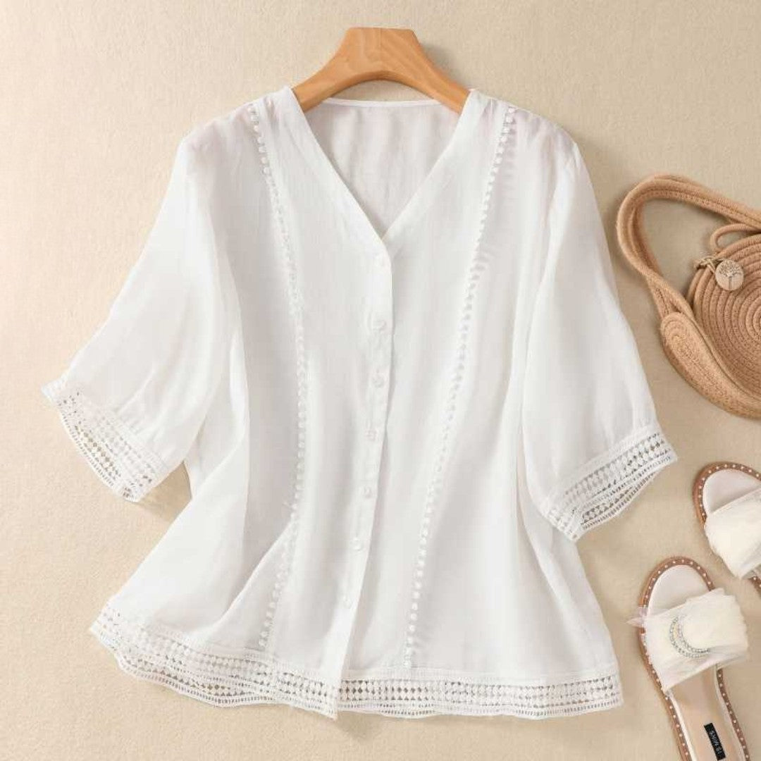 Rhiannon - V-hals knoopblouse met kantdetails voor dames