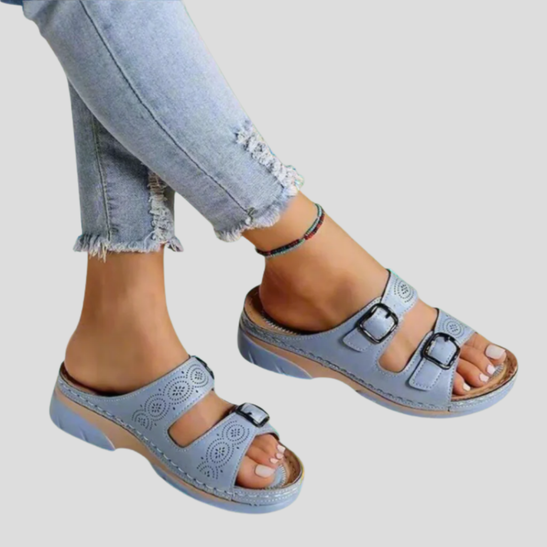 Grethe - Dames comfort-muilsandalen met verstelbare bandjes en sleehak