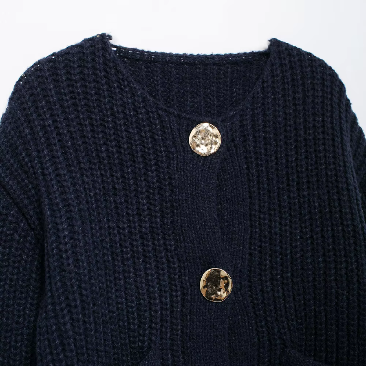 Varmi - Navy gebreid en geknoopt vest met charme