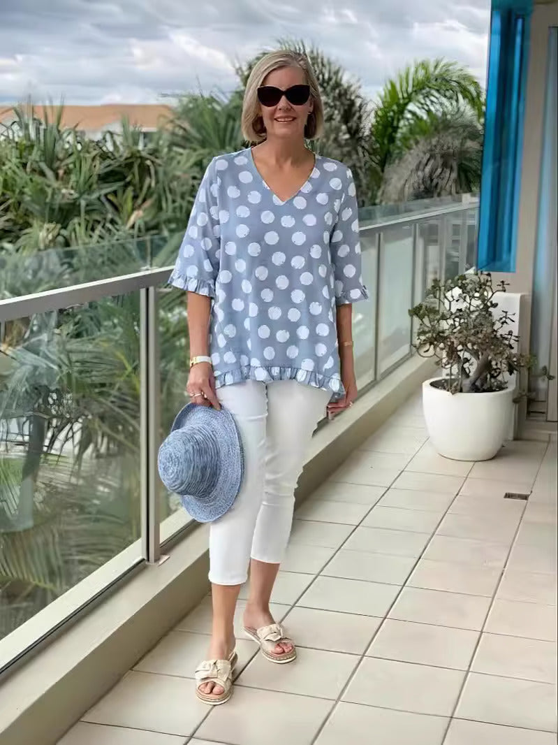 Josepha - Losvallende V-hals blouse met stippenprint