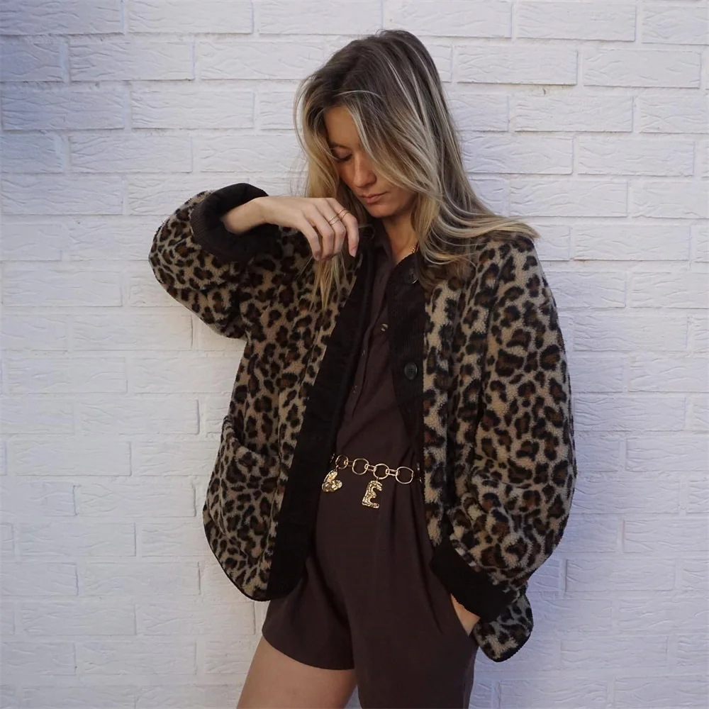 Palesa - Luipaard fleece jas met knoopsluiting