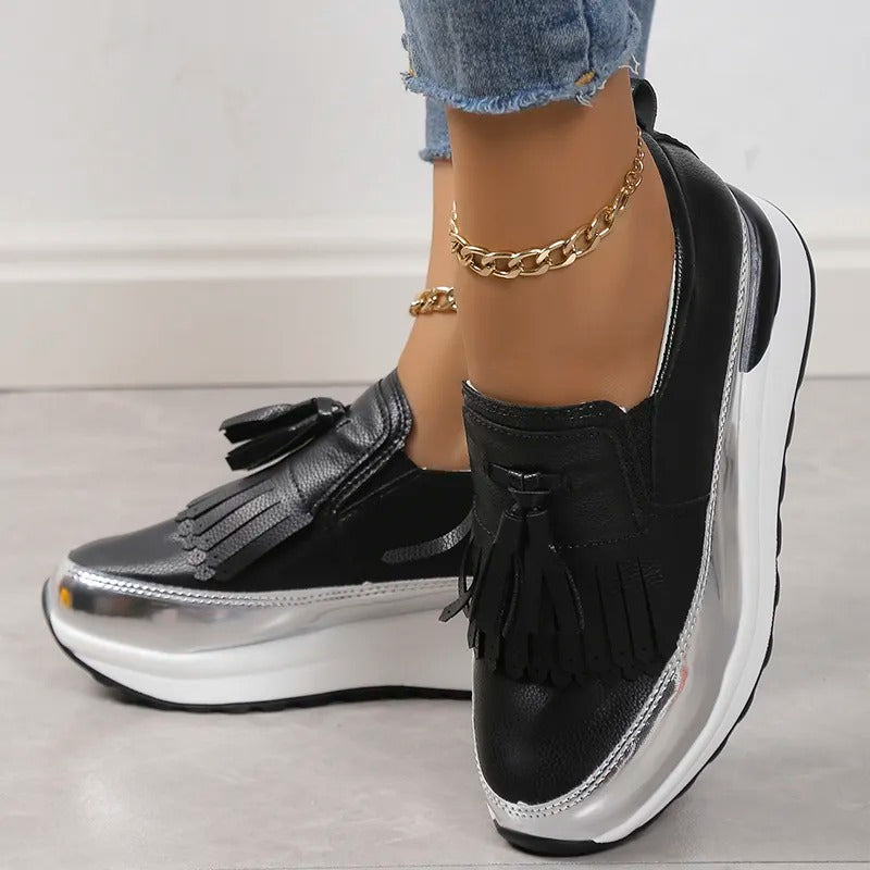 Solveig - Dames sneakers met plateauzool en sierlijke franjes