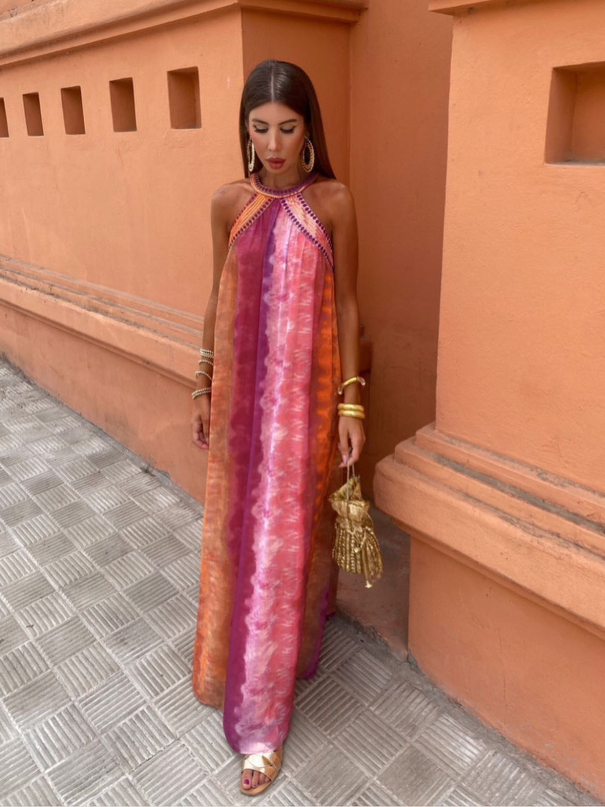 Melike - Maxi damesjurk met halternek en vloeiend silhouet