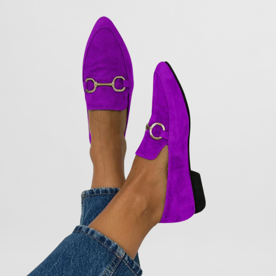 Helmi - Dames loafers met subtiele hak en metalen detail
