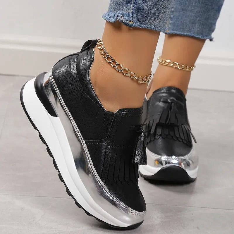 Solveig - Dames sneakers met plateauzool en sierlijke franjes