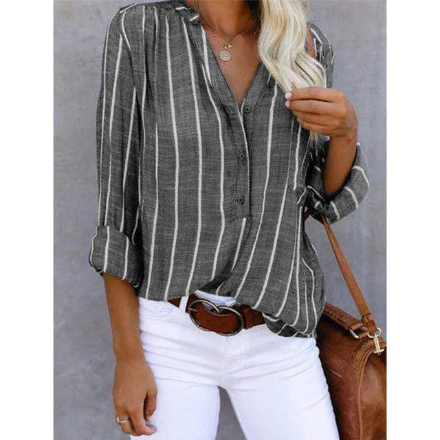 Sitara - Losvallende dames blouse met v-hals en knoopsluiting