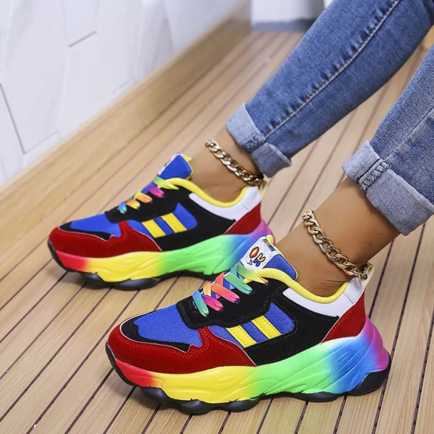 Rufina - Dames sneaker met regenboogzool en colorblock design