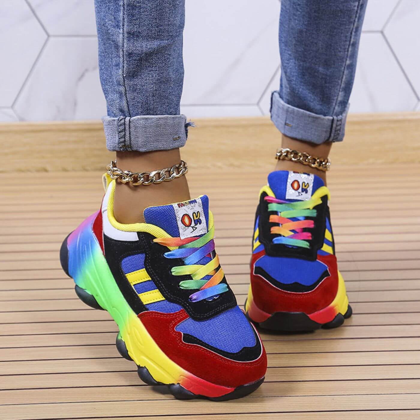 Rufina - Dames sneaker met regenboogzool en colorblock design