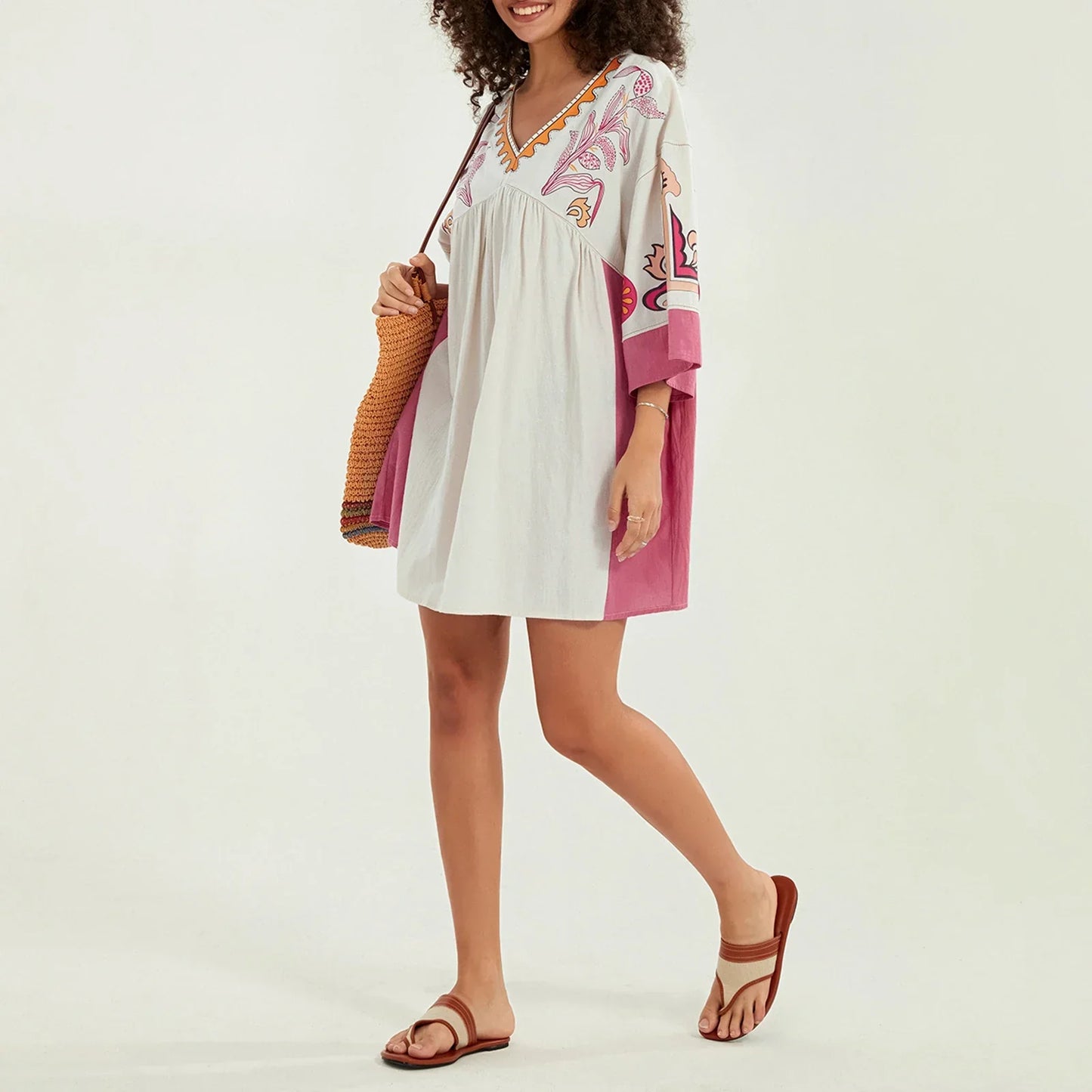 Mabelle – Dames tuniekjurk met v-hals en geborduurde details