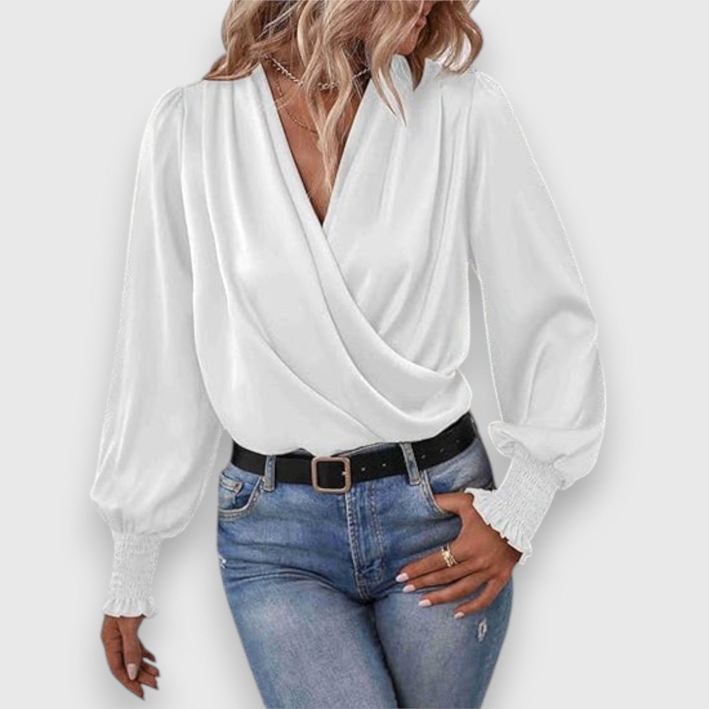 Arianwen - Dames blouse met overslag en geplooide mouwdetails