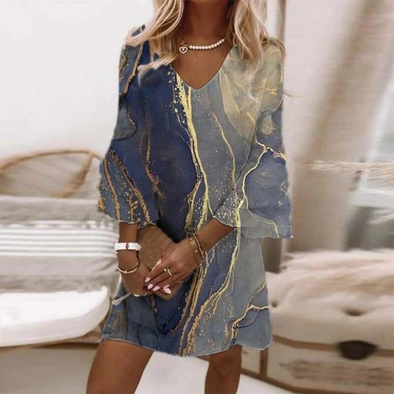 Alba | Classy Korte damesjurk met v-hals en marmerprint