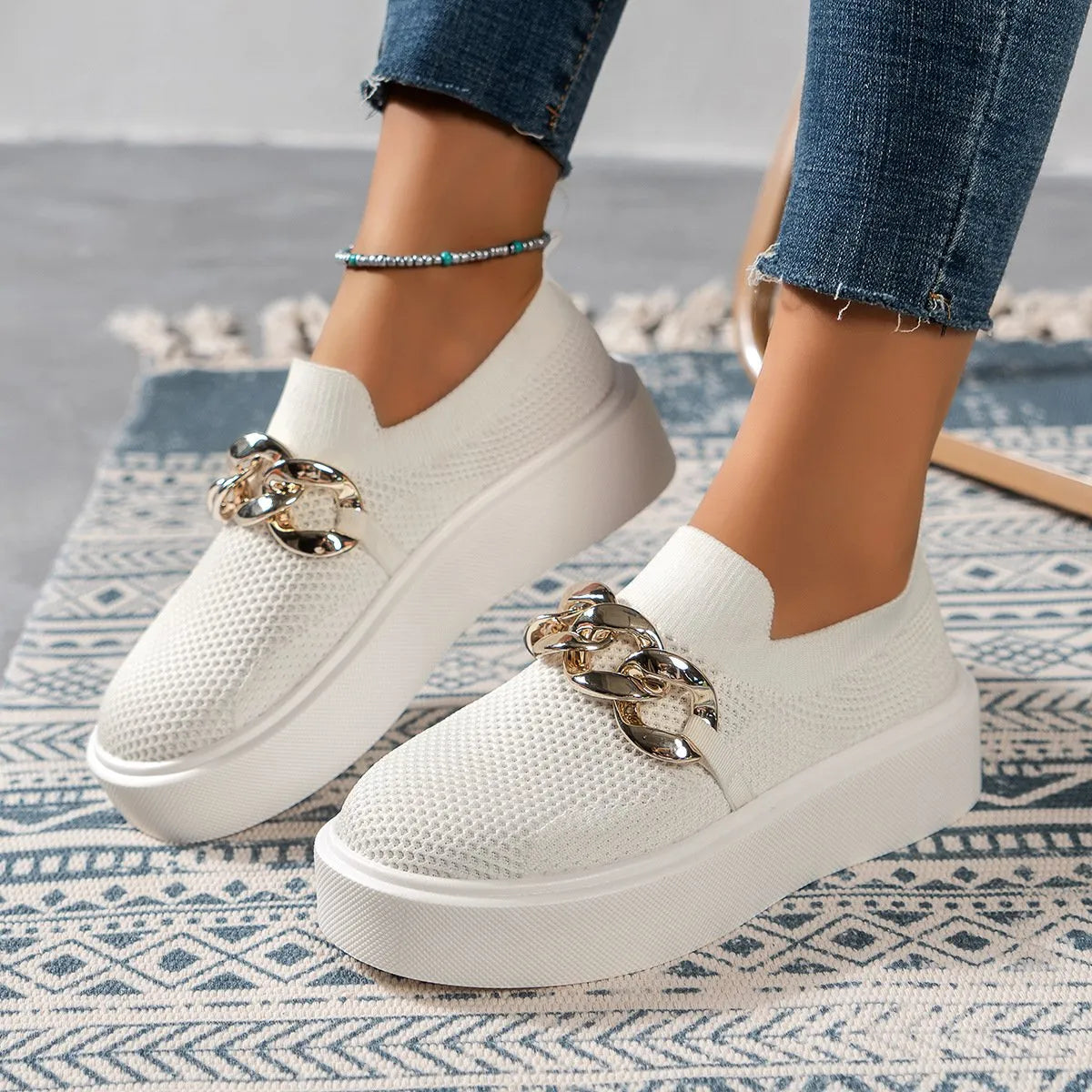 Raphaelle - Slip-on sneakers met chunky kettingdetail voor dames