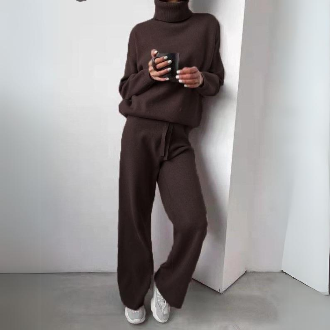 Thais - Comfortabele lounge set met coltrui voor dames