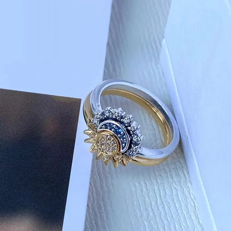 Celia - Damesring met zon en maan design