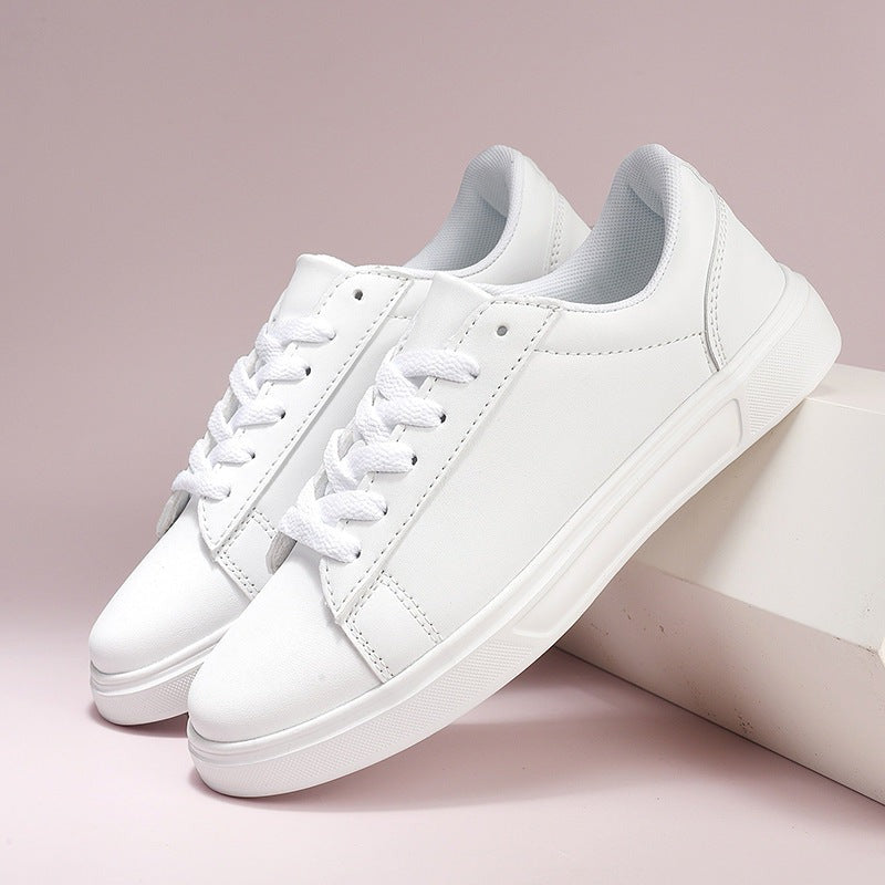 Berit - Isabelle – Lage damessneaker met contrastdetails