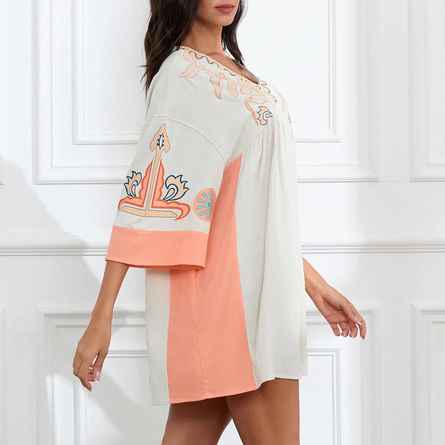 Mabelle – Dames tuniekjurk met v-hals en geborduurde details