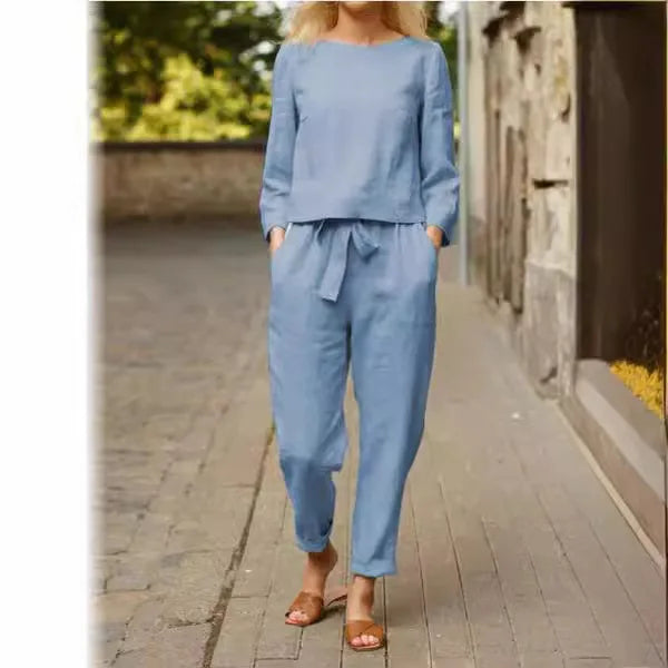 Belle – Casual damespak met strikceintuur