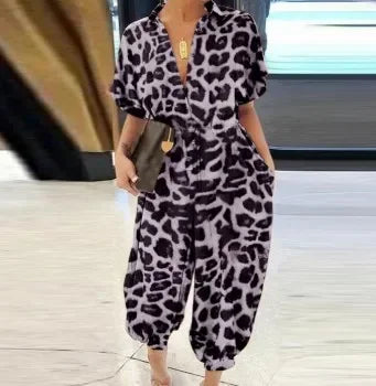 Gillian – Loose-fit jumpsuit met luipaardprint en knoopsluiting voor dames