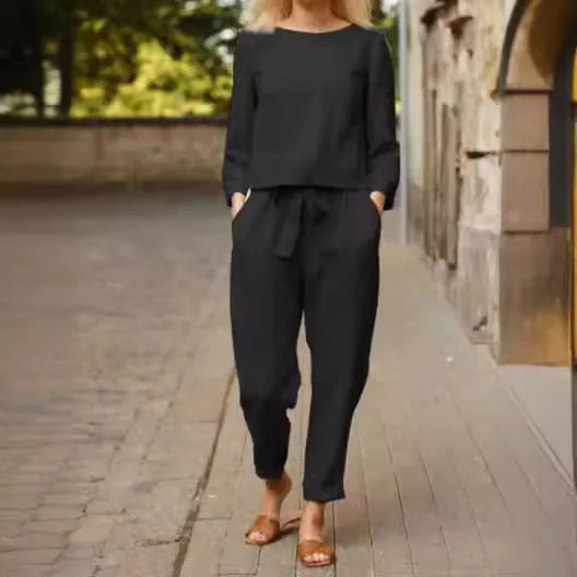 Belle – Casual damespak met strikceintuur
