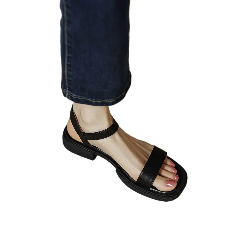 Maurice – Sandalen met vierkante neus en verstelbare band