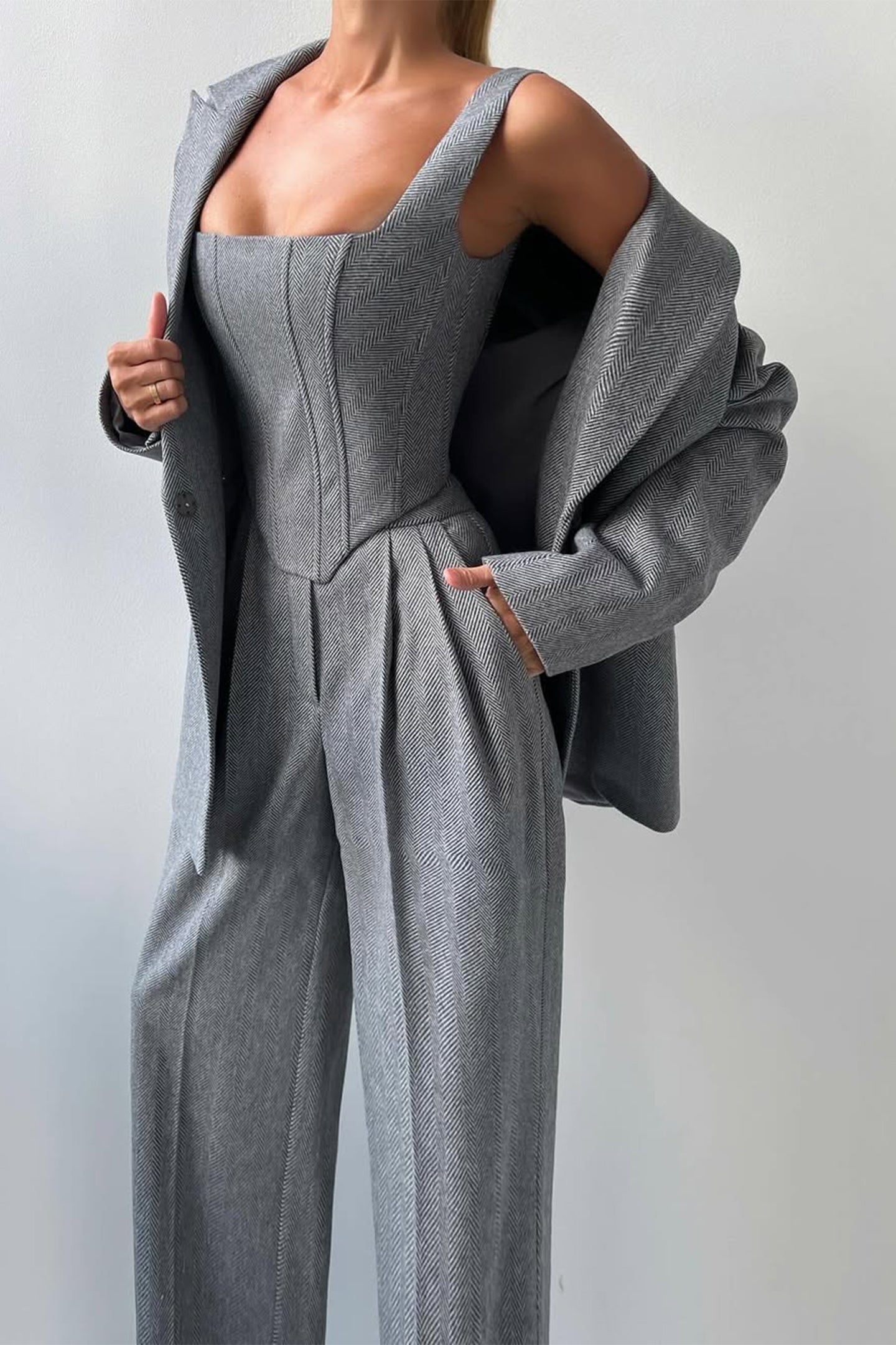 Armelda - Getailleerd damespak met top, blazer en broek