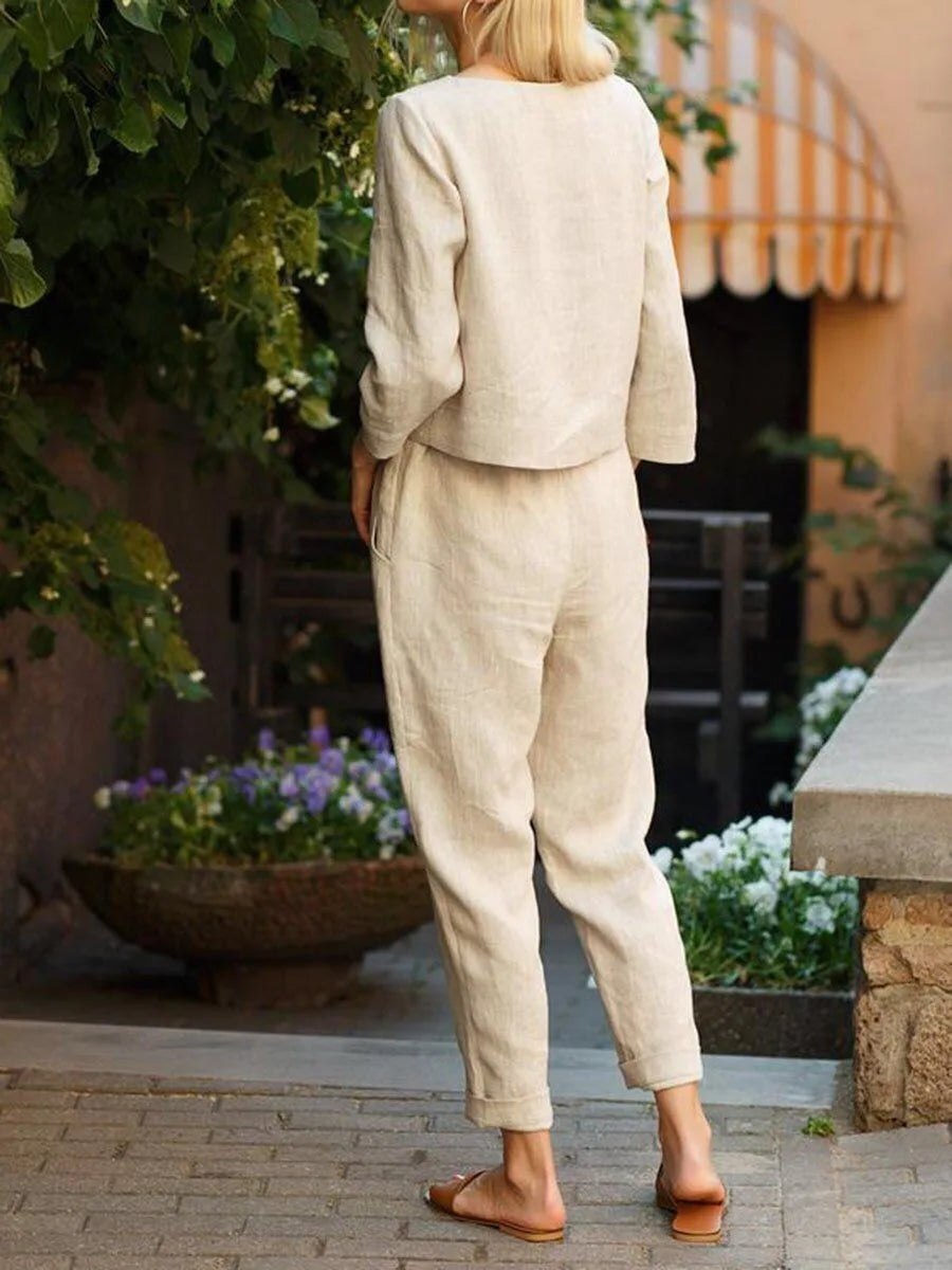 Belle – Casual damespak met strikceintuur