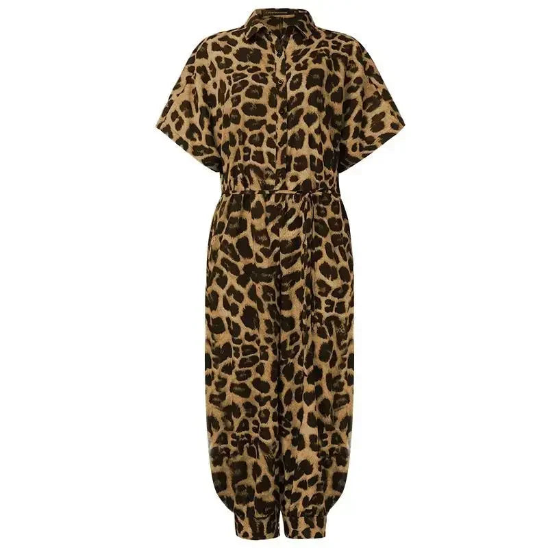 Gillian – Loose-fit jumpsuit met luipaardprint en knoopsluiting voor dames