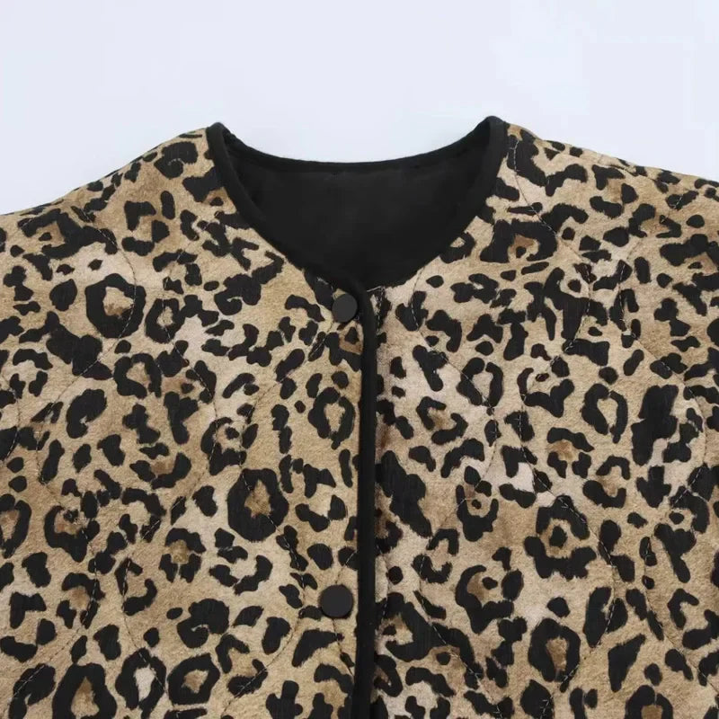 Nely - Oversized damesjack met luipaardprint