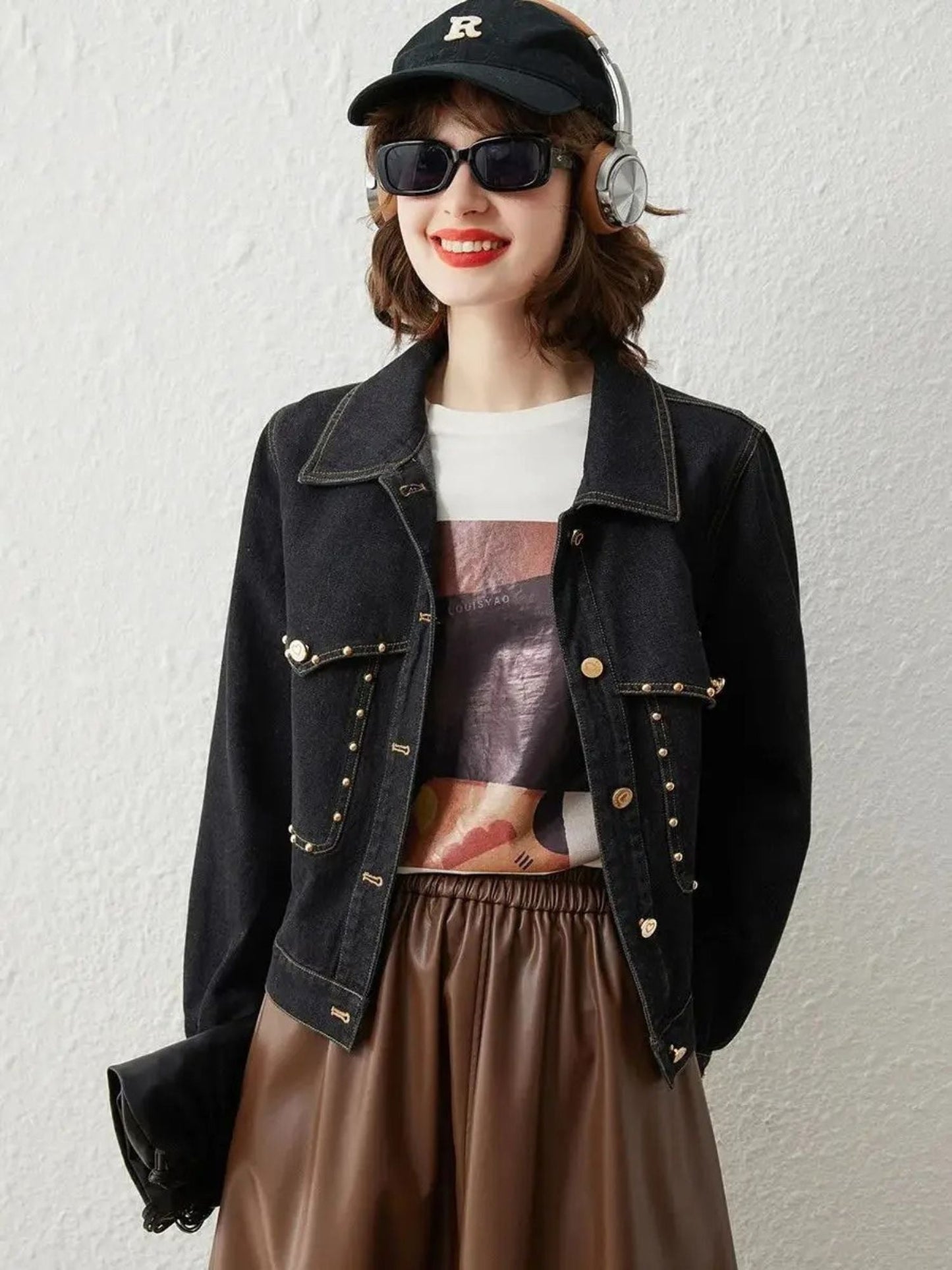 Lucinda - Korte dames denim jas met studs