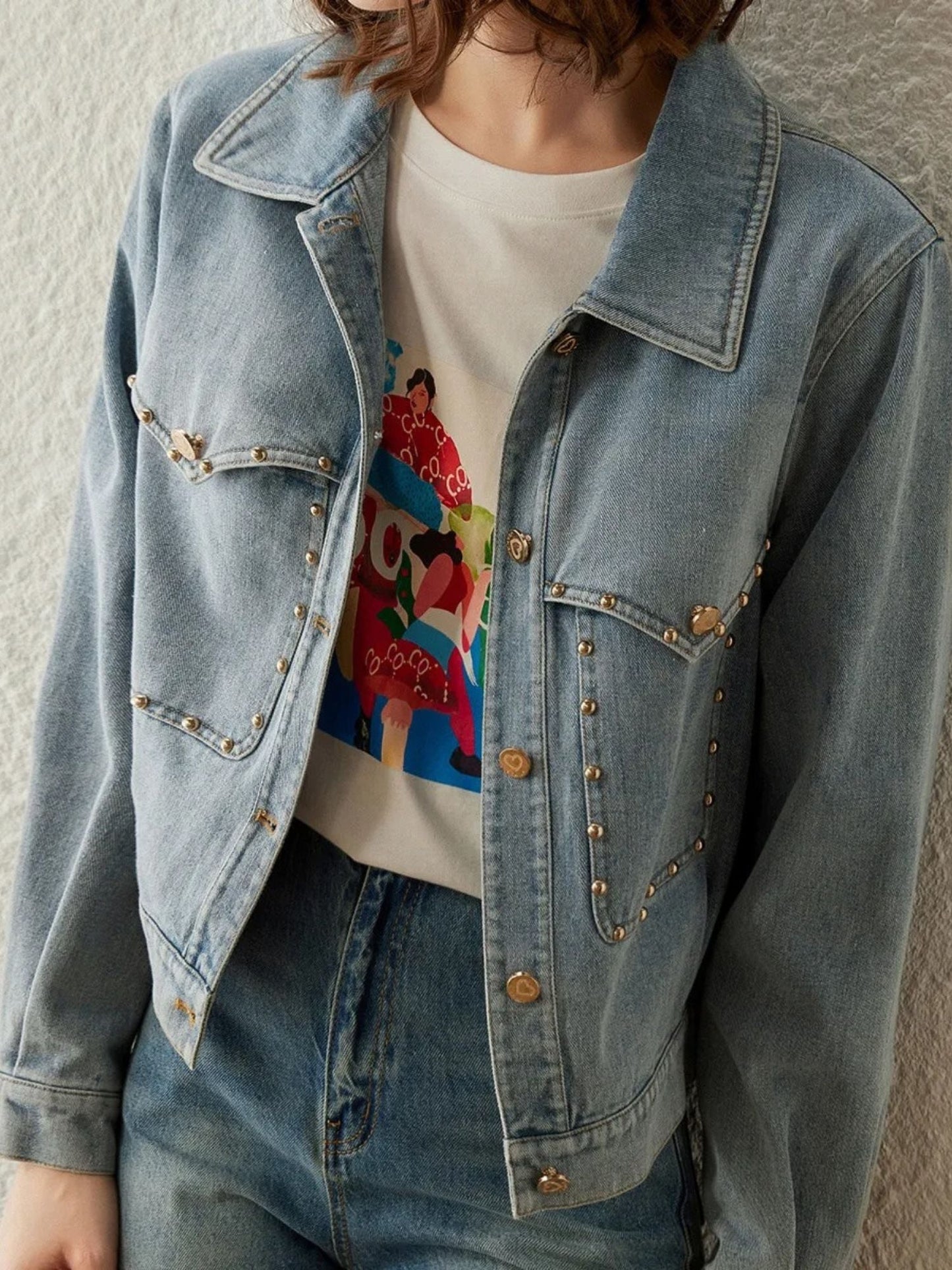 Lucinda - Korte dames denim jas met studs