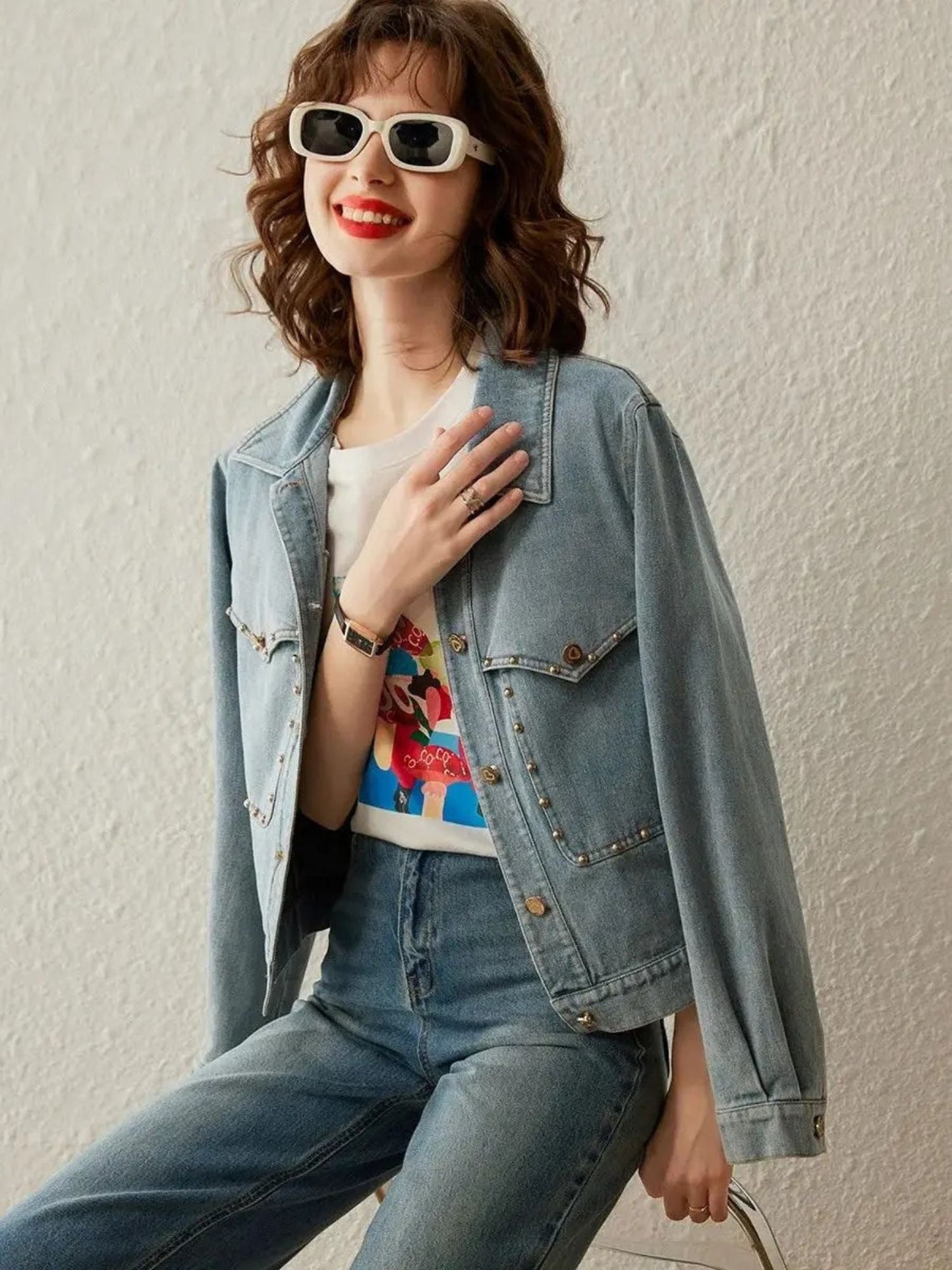 Lucinda - Korte dames denim jas met studs
