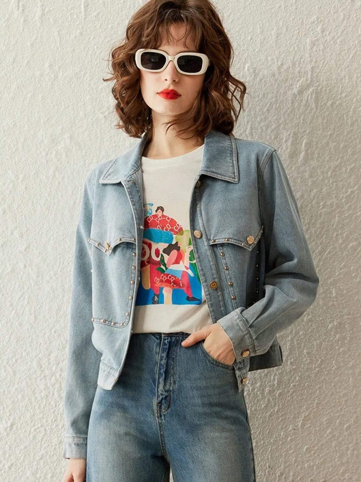 Lucinda - Korte dames denim jas met studs