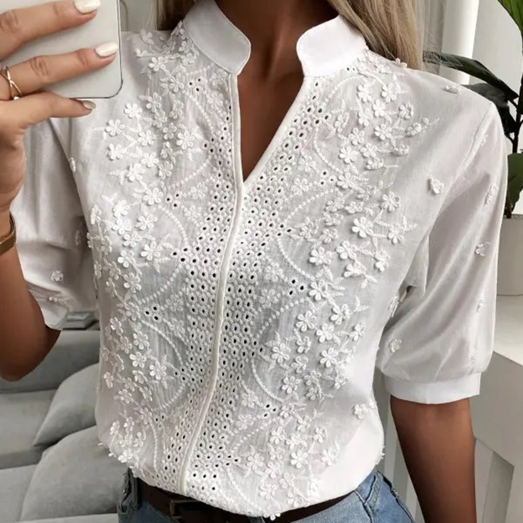 Blossom & Lace | Modieuze blouse wit kant korte mouwen