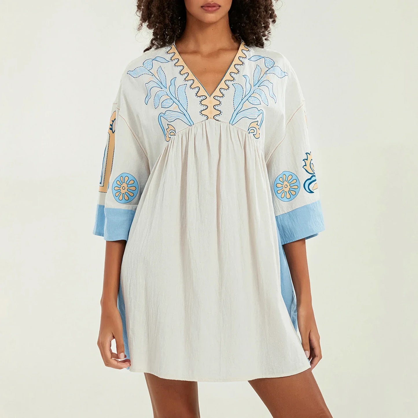 Mabelle – Dames tuniekjurk met v-hals en geborduurde details