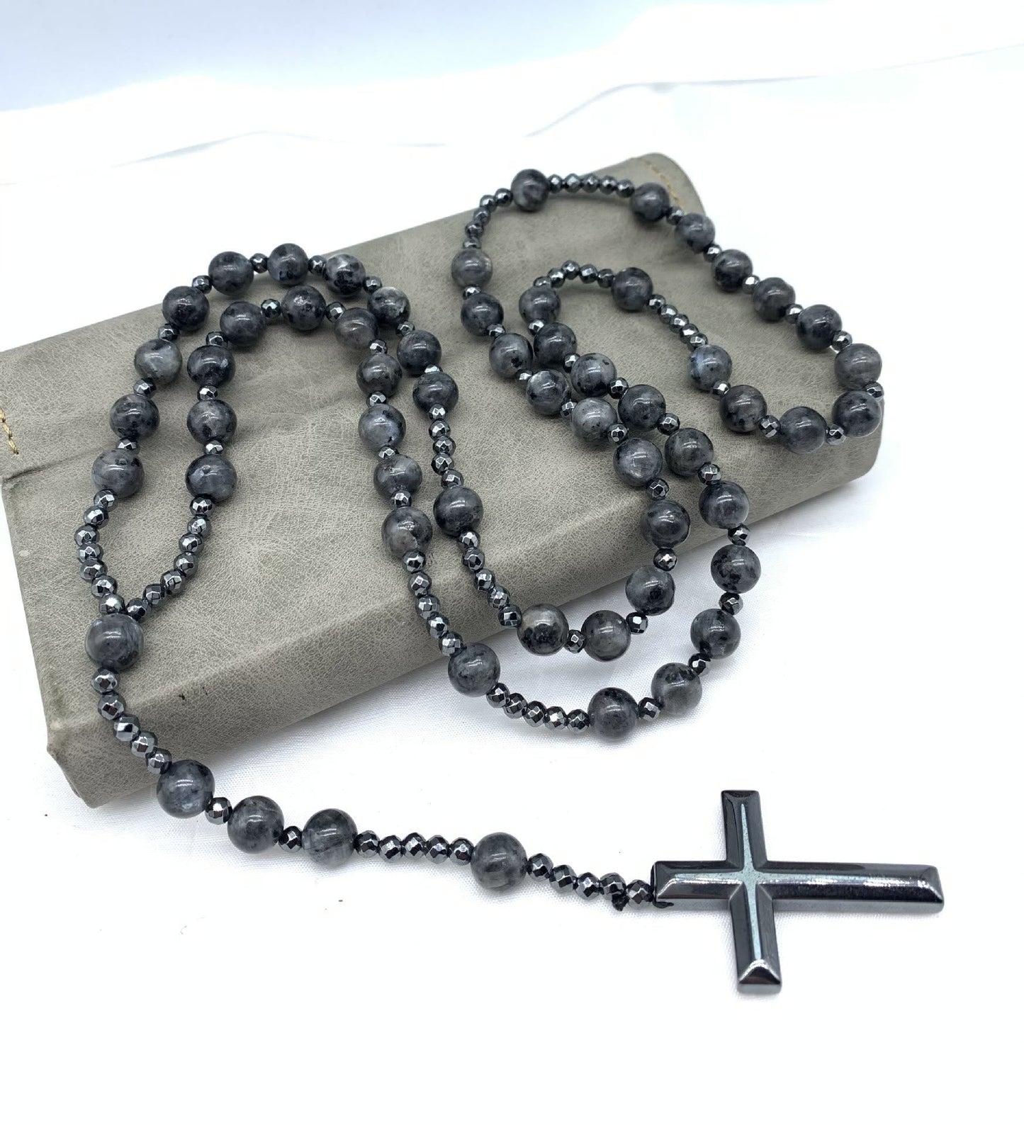 Heren Halsketting met Kruisvormige Hanger en Spiritueel Ontwerp