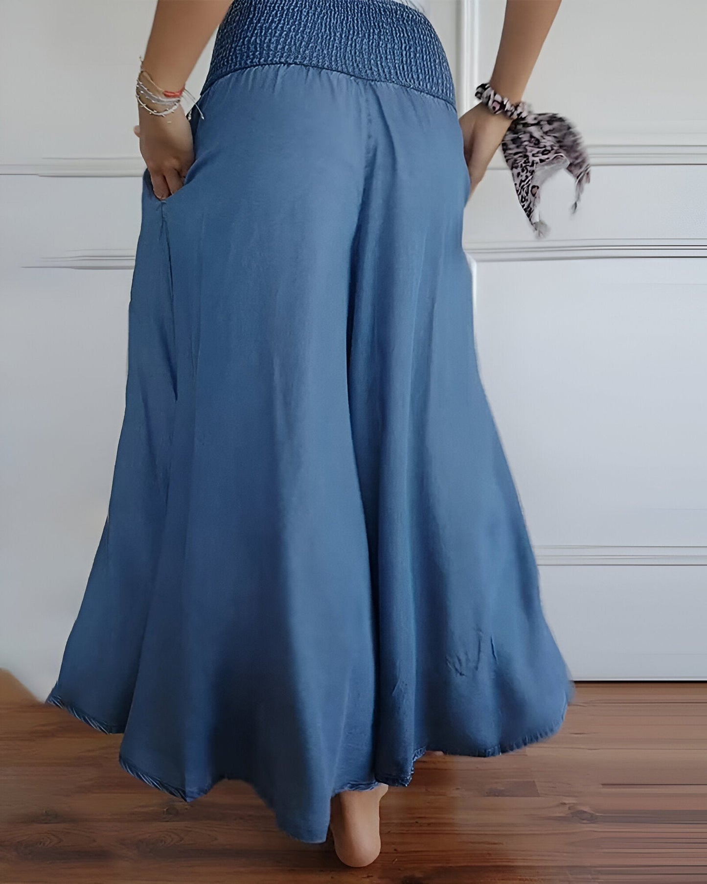 Viktoria - Wijde damesbroek met gesmokte taille en vloeiende pijpen