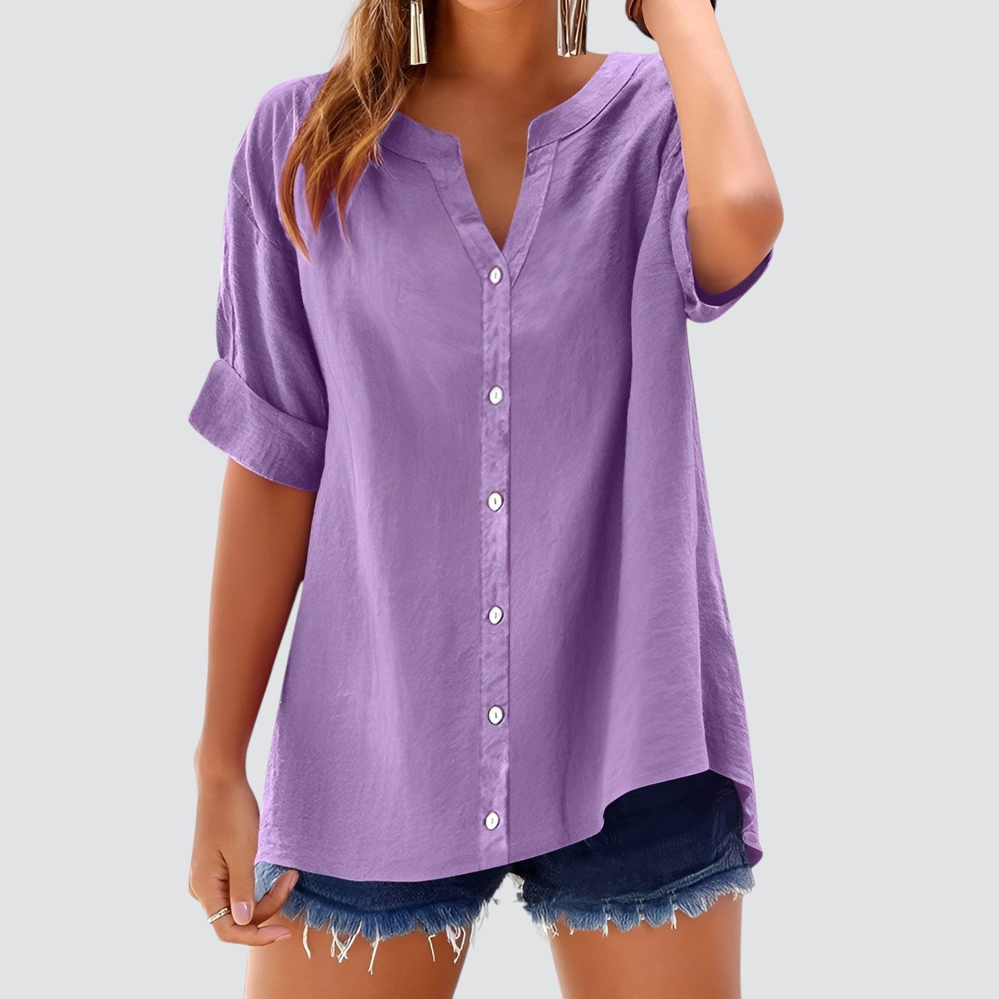 Hannelie - V-hals damesblouse met knoopsluiting