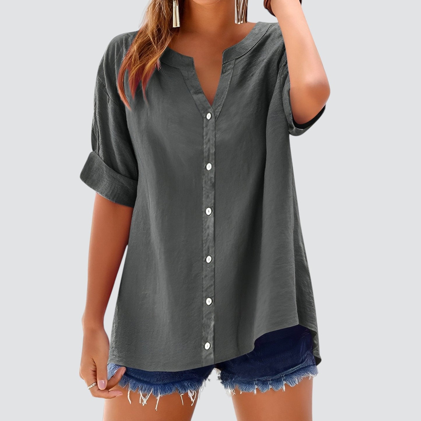 Hannelie - V-hals damesblouse met knoopsluiting