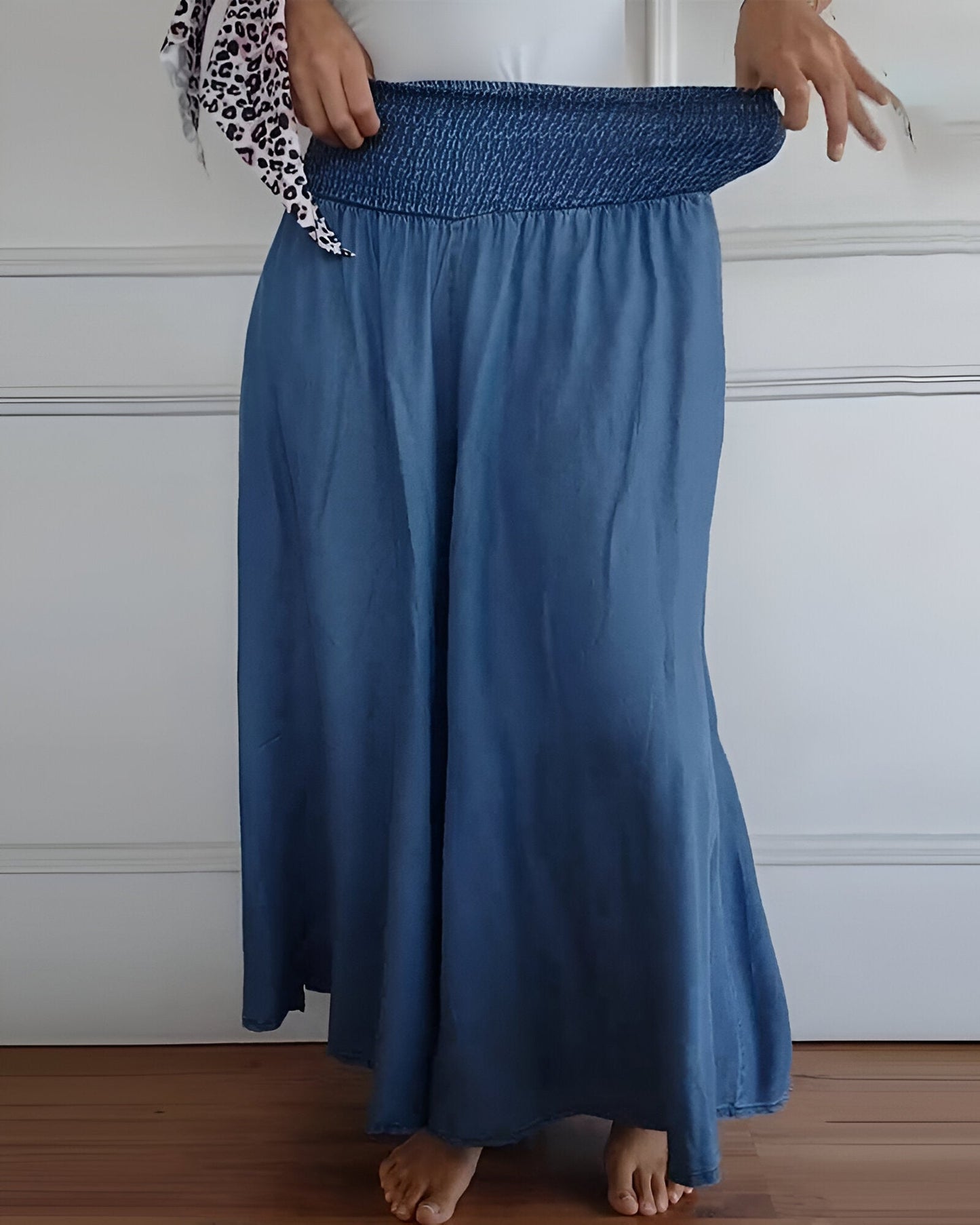 Viktoria - Wijde damesbroek met gesmokte taille en vloeiende pijpen