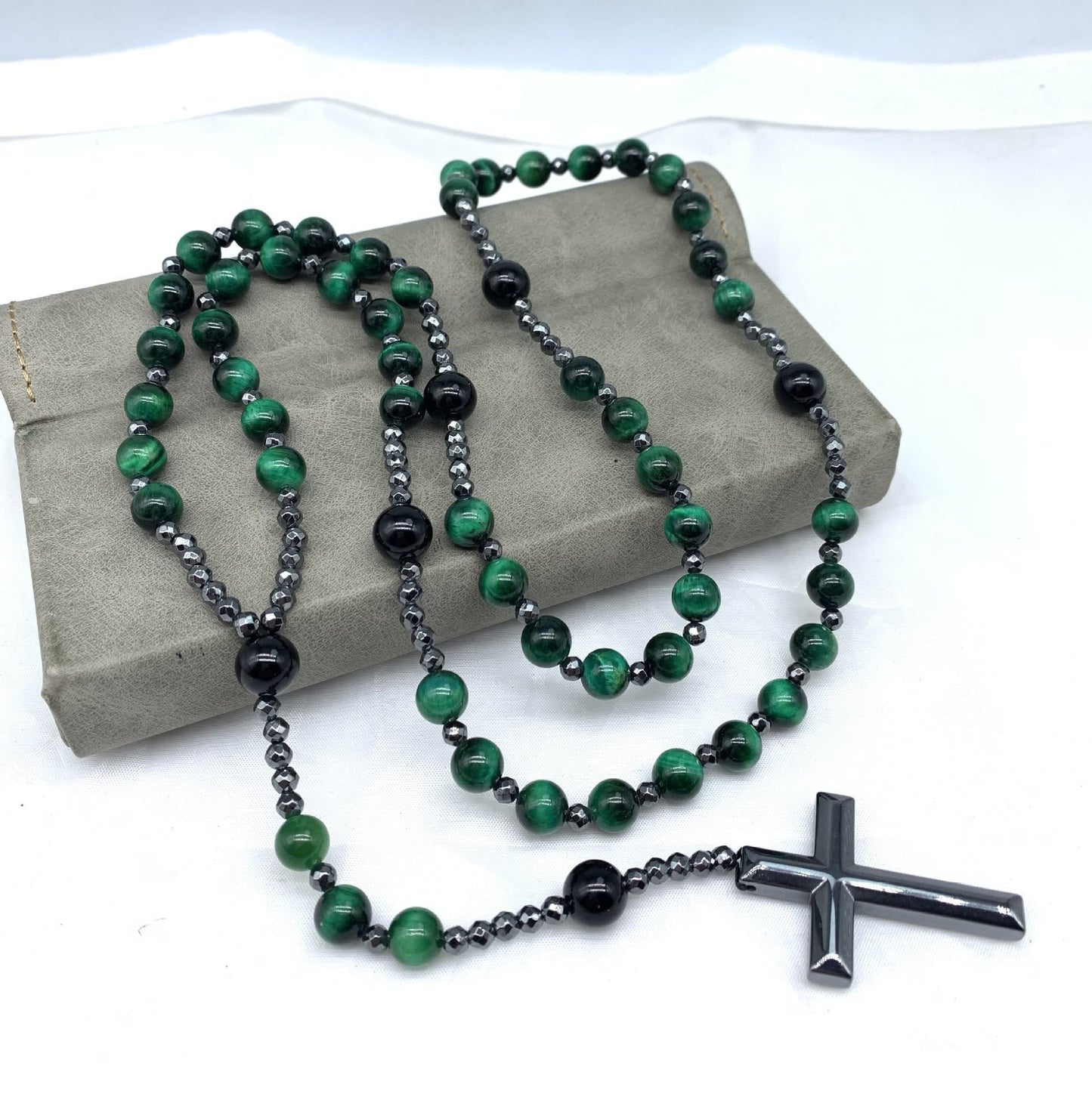 Heren Halsketting met Kruisvormige Hanger en Spiritueel Ontwerp