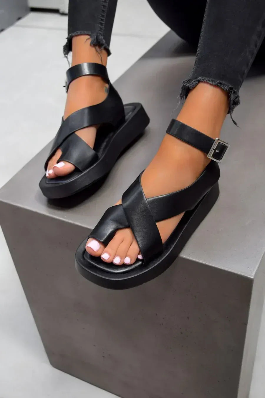 Herra – Dames plateau sandalen met gekruiste banden en enkelgesp