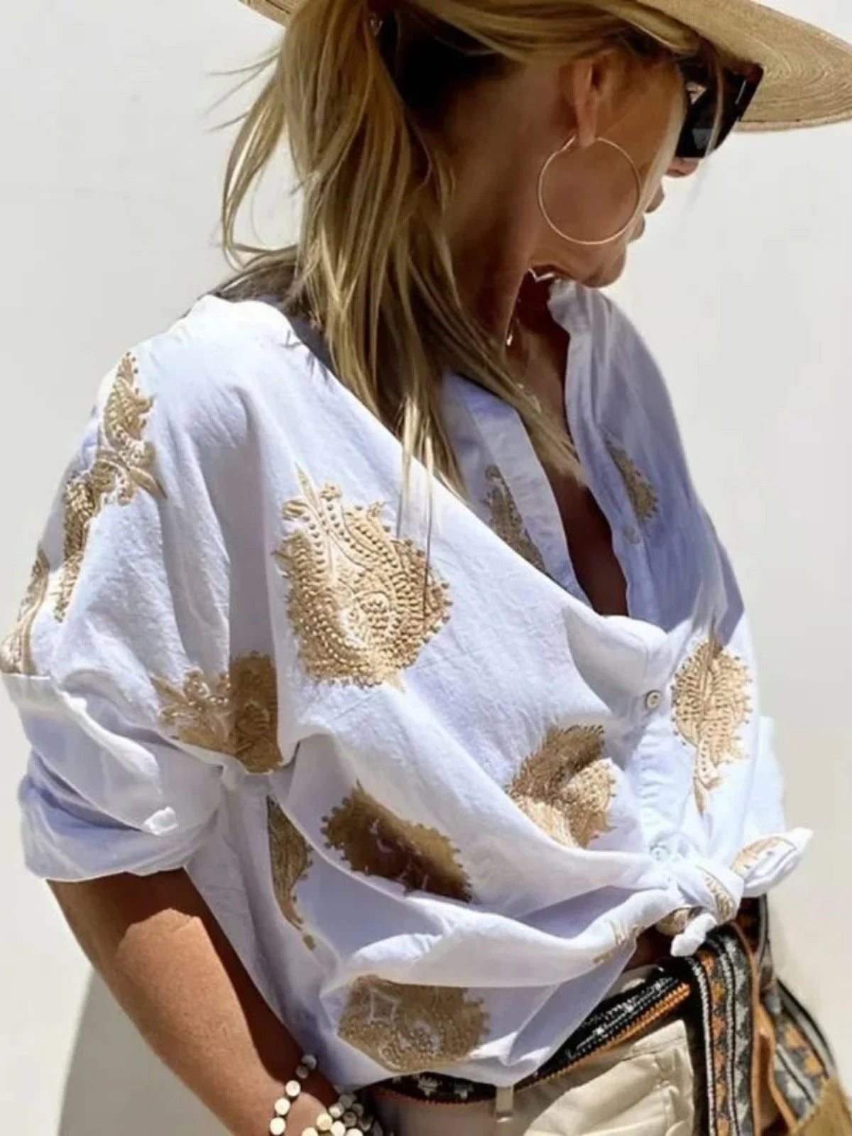 Chiara - Losvallende blouse met borduursel voor dames
