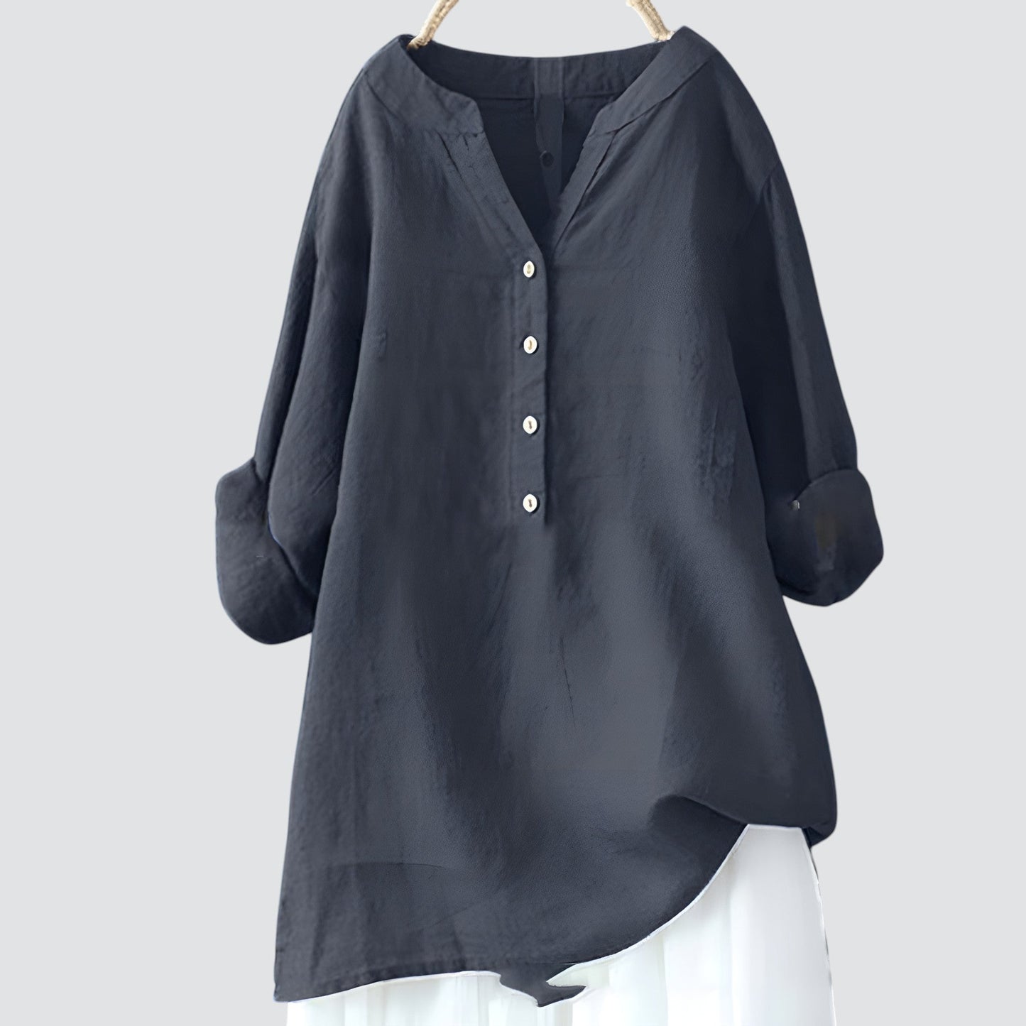Olimpia - Oversized dames blouse met knopen en asymmetrische zoom