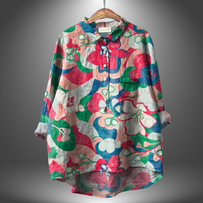 Orsolya - Losvallende damesblouse met kunstzinnige print en kraag
