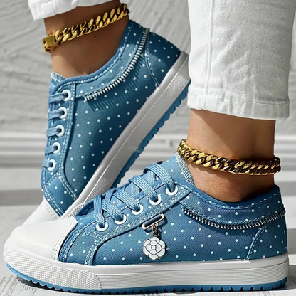 Thora - Damessneakers met kanten panelen en speelse details